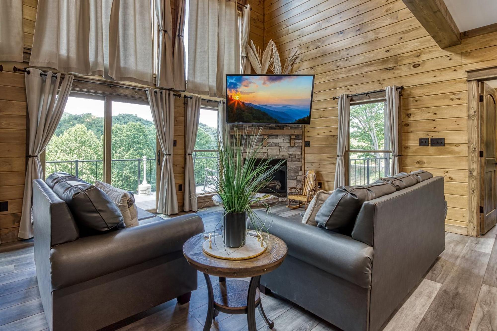Alpine Splash - Luxury - Private Indoor Pool, Theatergaming, Large Yard, Pond, Basketball Court!!! Sevierville Kültér fotó