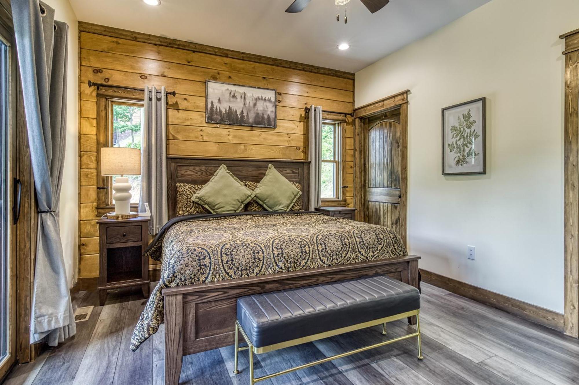 Alpine Splash - Luxury - Private Indoor Pool, Theatergaming, Large Yard, Pond, Basketball Court!!! Sevierville Kültér fotó